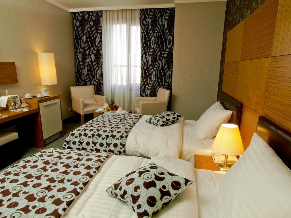 Grand Nur Plaza Hotel Aktau  Exterior photo